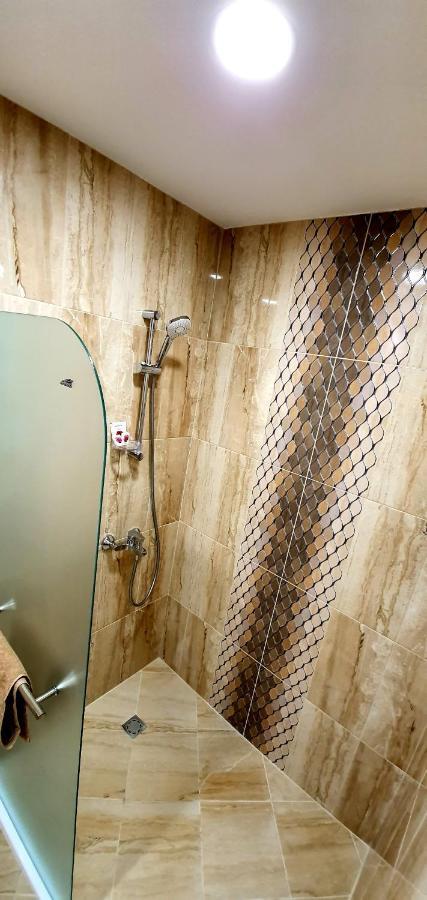 וליקו טורנובו Апартамент България Със Свободна Зона За Паркиране מראה חיצוני תמונה